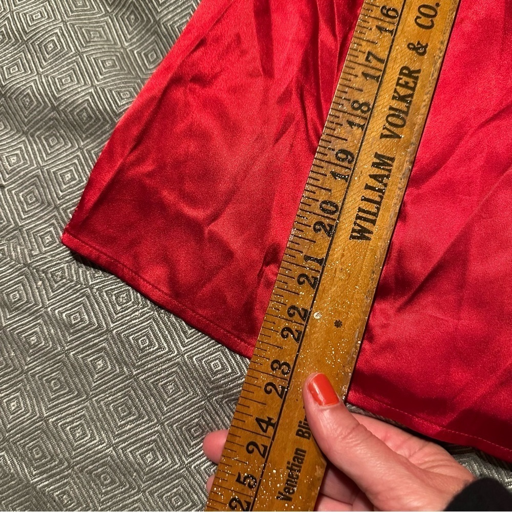 Chicos Ruby Red Silky Poly Stretch Sleeveless Blo… - image 6